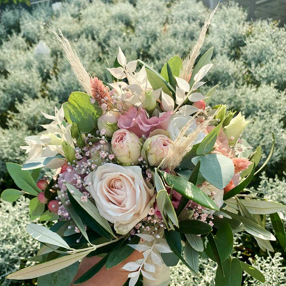 Blumenhaus Schlieker Lügde, Hochszeitsfloristik, Brautstrauß, Autoschmuck für Hochzeitsauto